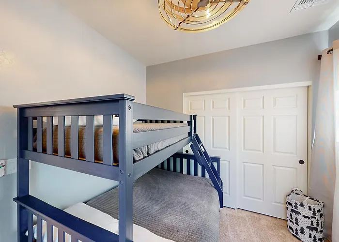 The Pines Apartment *